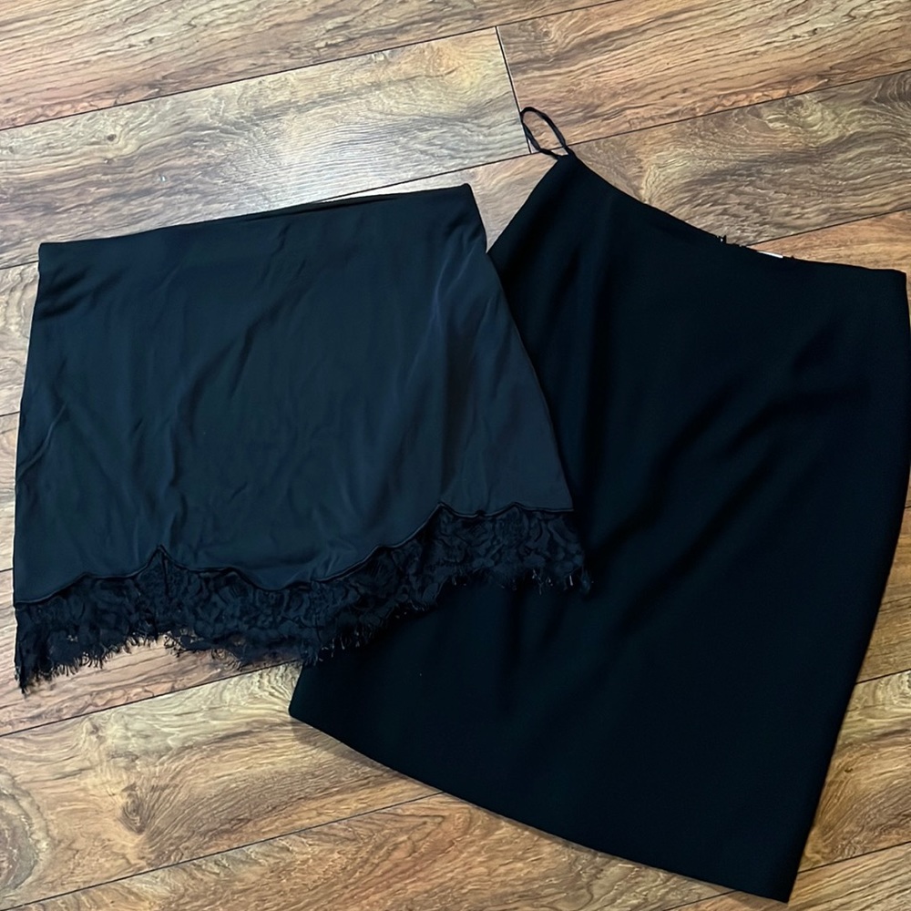 Lot of 2 black skirts size M/8P